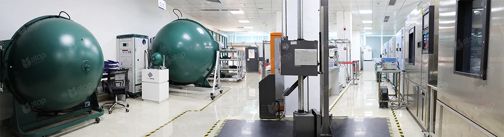 Atop lighting lab integrating sphere